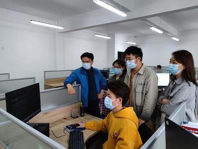 國產(chǎn)BIM新星耀 學(xué)子斬獲首屆高校邀請賽一等獎(jiǎng)，彰顯社會(huì)經(jīng)濟(jì)信息咨詢服務(wù)新潛力